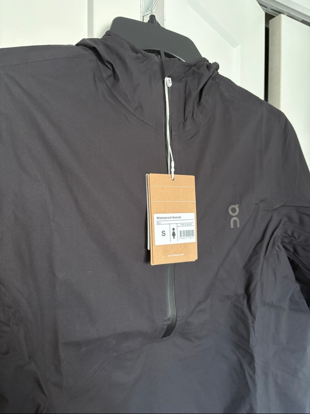 NWT [On] Cloud Running Anorak Waterproof Jacket Coat Windbreaker Black Women’s S - Picture 5 of 13